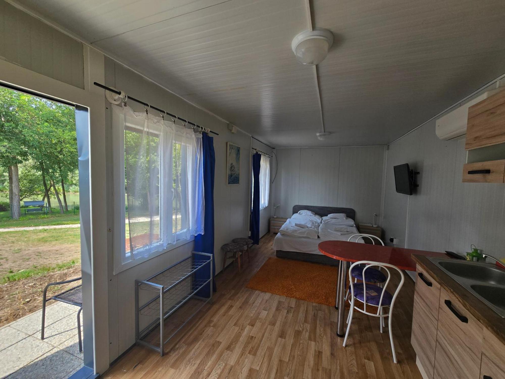 Duna-Beach Apartman Kimle Oda fotoğraf